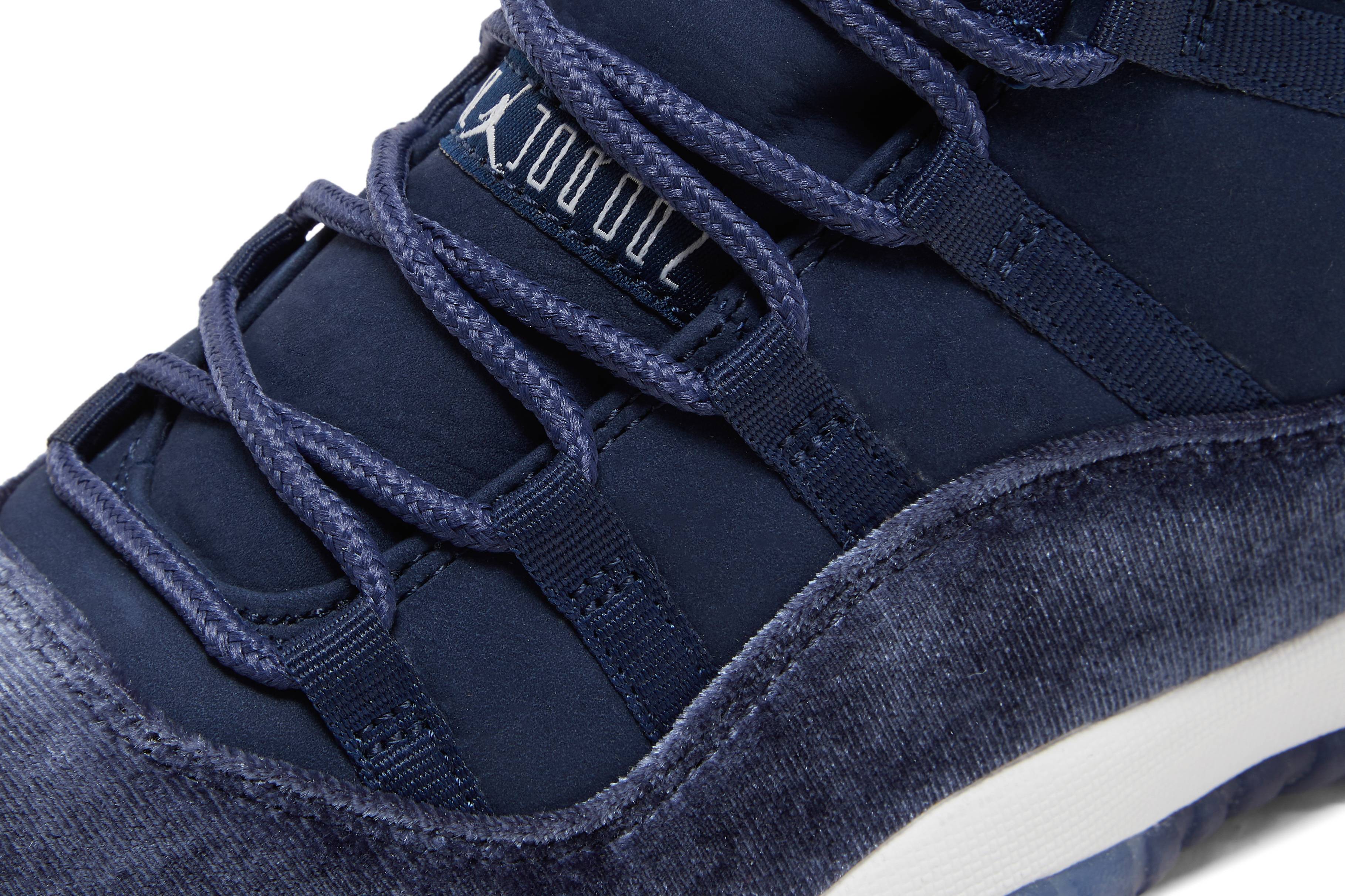 Air Jordan 11 Velvet ‘Midnight Navy’ AR0715-441