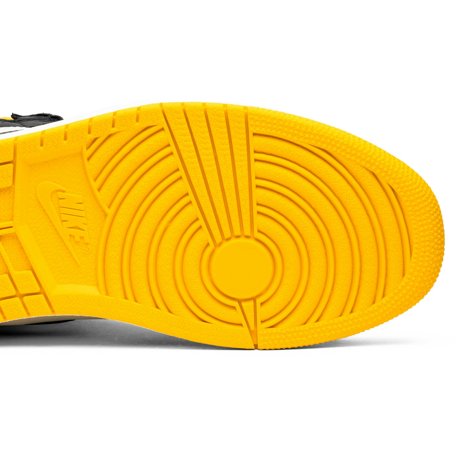 air_jordan_1_retro_high_og__not_for_resale_varsity_4_59712.jpeg