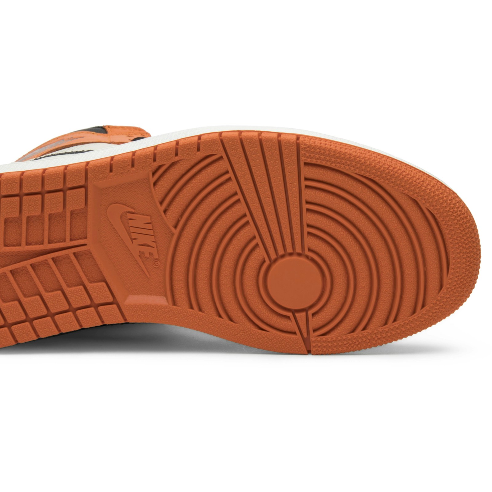 air_jordan_1_retro_high_og__shattered_backboard_aw_4_36842.jpeg