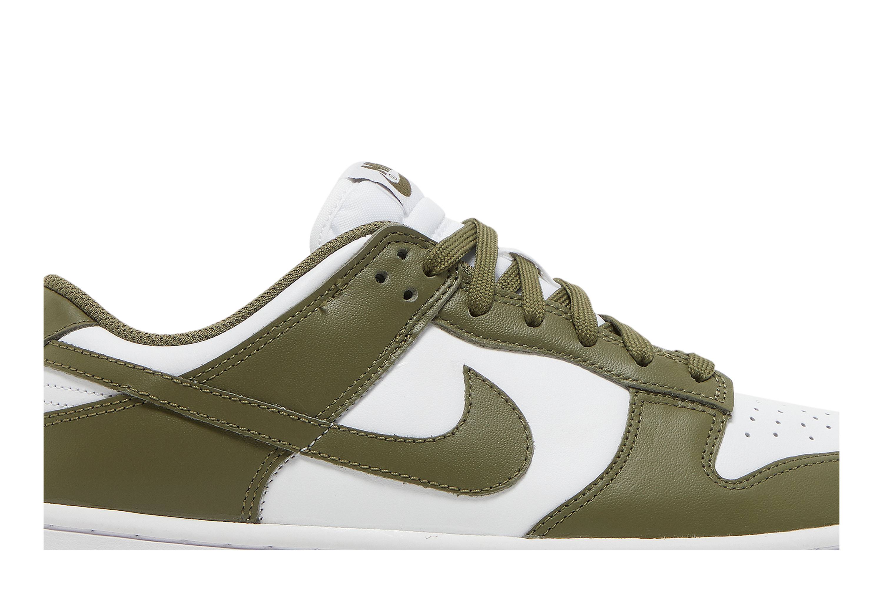 (Women) Nike Dunk Low ‘Medium Olive’ DD1503-120